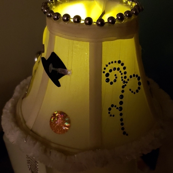 New Year's Eve Light-up Lampshade Hat/Tiara One Size Fits Most - Picture 5 of 11